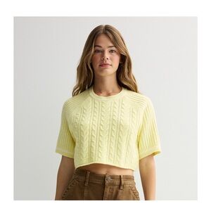 Sugar Moon Short Sleeve Cable Knit
Cropped Sweater, Juniors XL